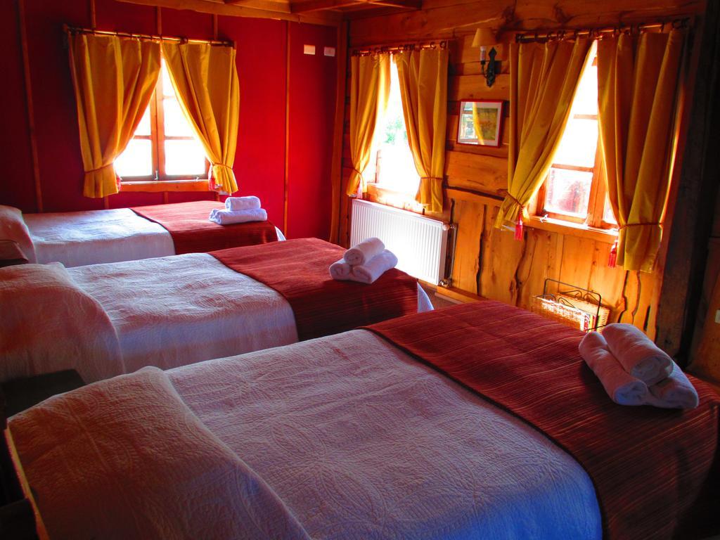 Hotel Antigua Casona Patagonia Futaleufú Zimmer foto